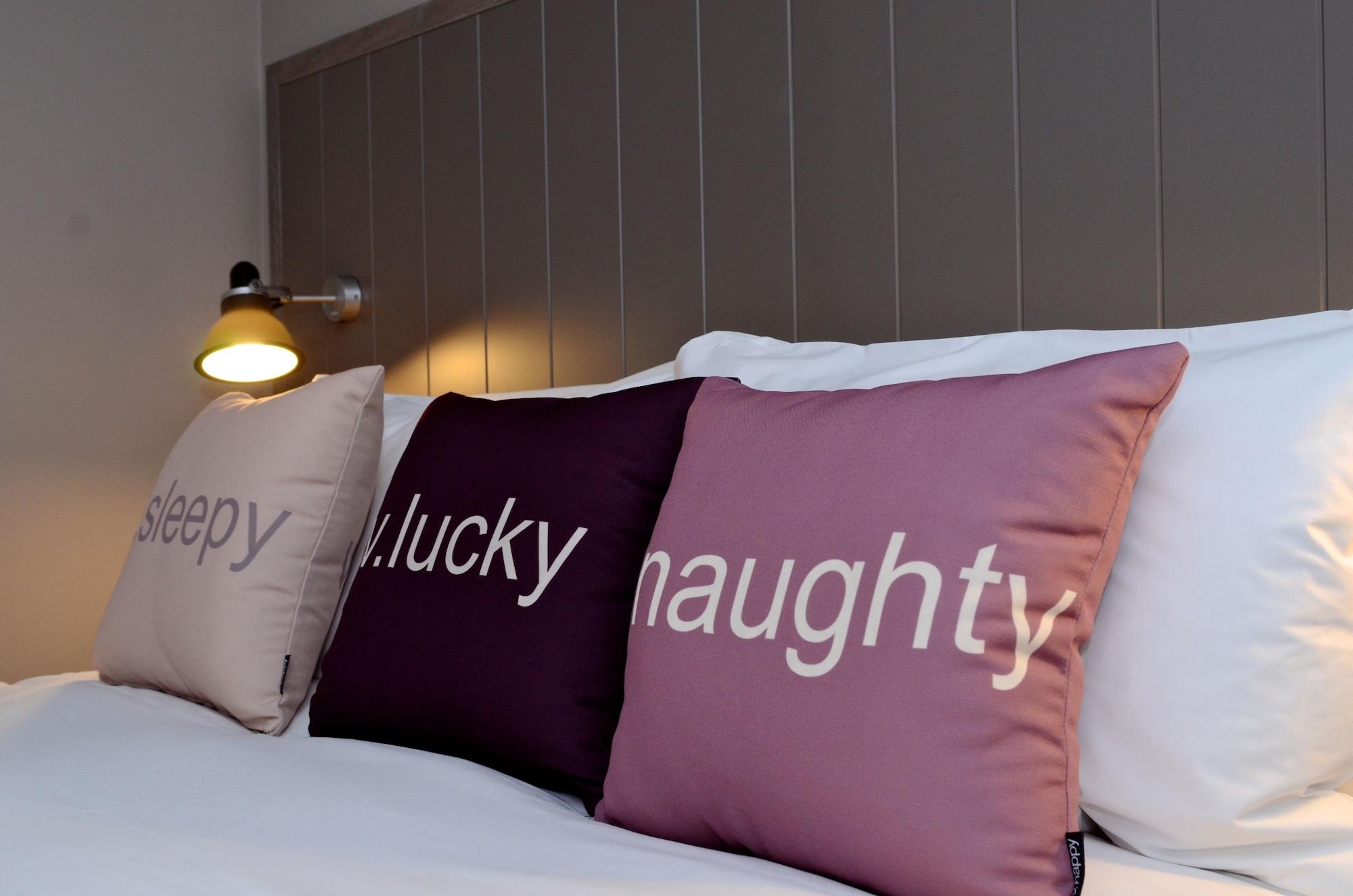 Village Hotel Hull 킹스턴어폰헐 외부 사진