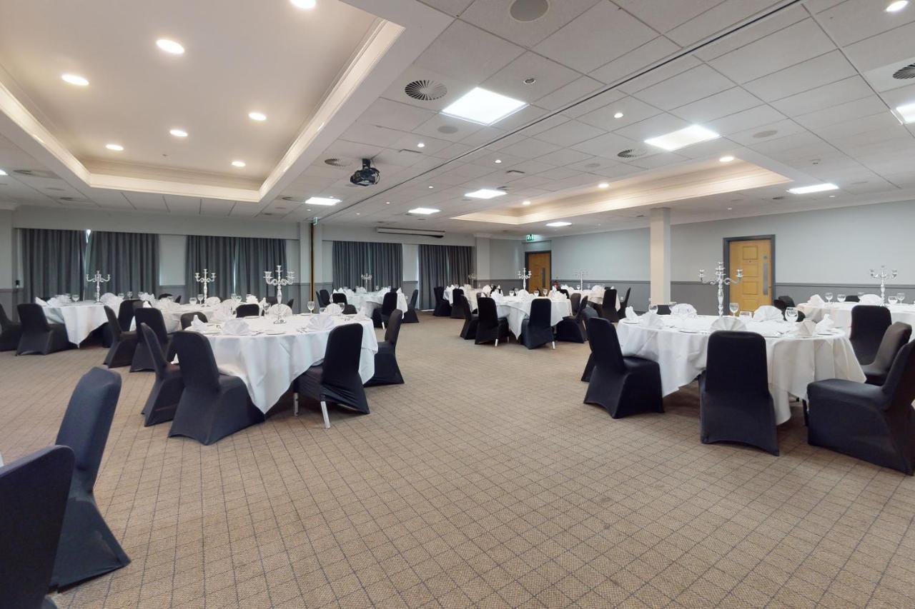 Village Hotel Hull 킹스턴어폰헐 외부 사진