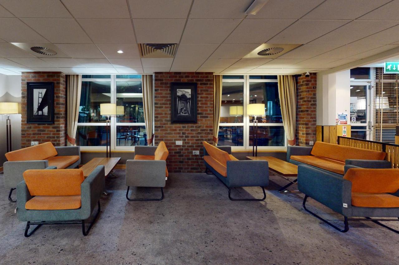 Village Hotel Hull 킹스턴어폰헐 외부 사진