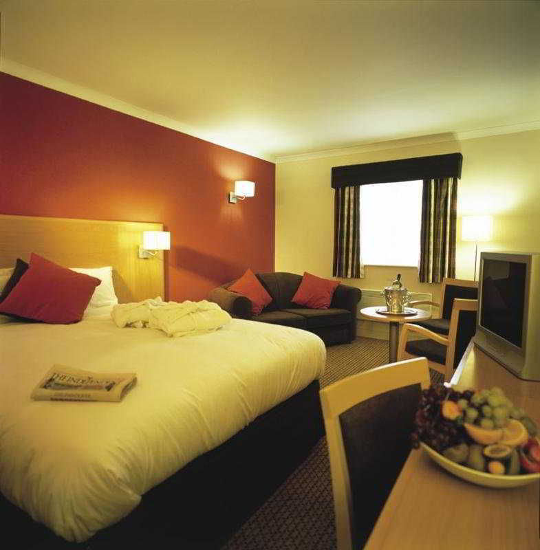 Village Hotel Hull 킹스턴어폰헐 외부 사진