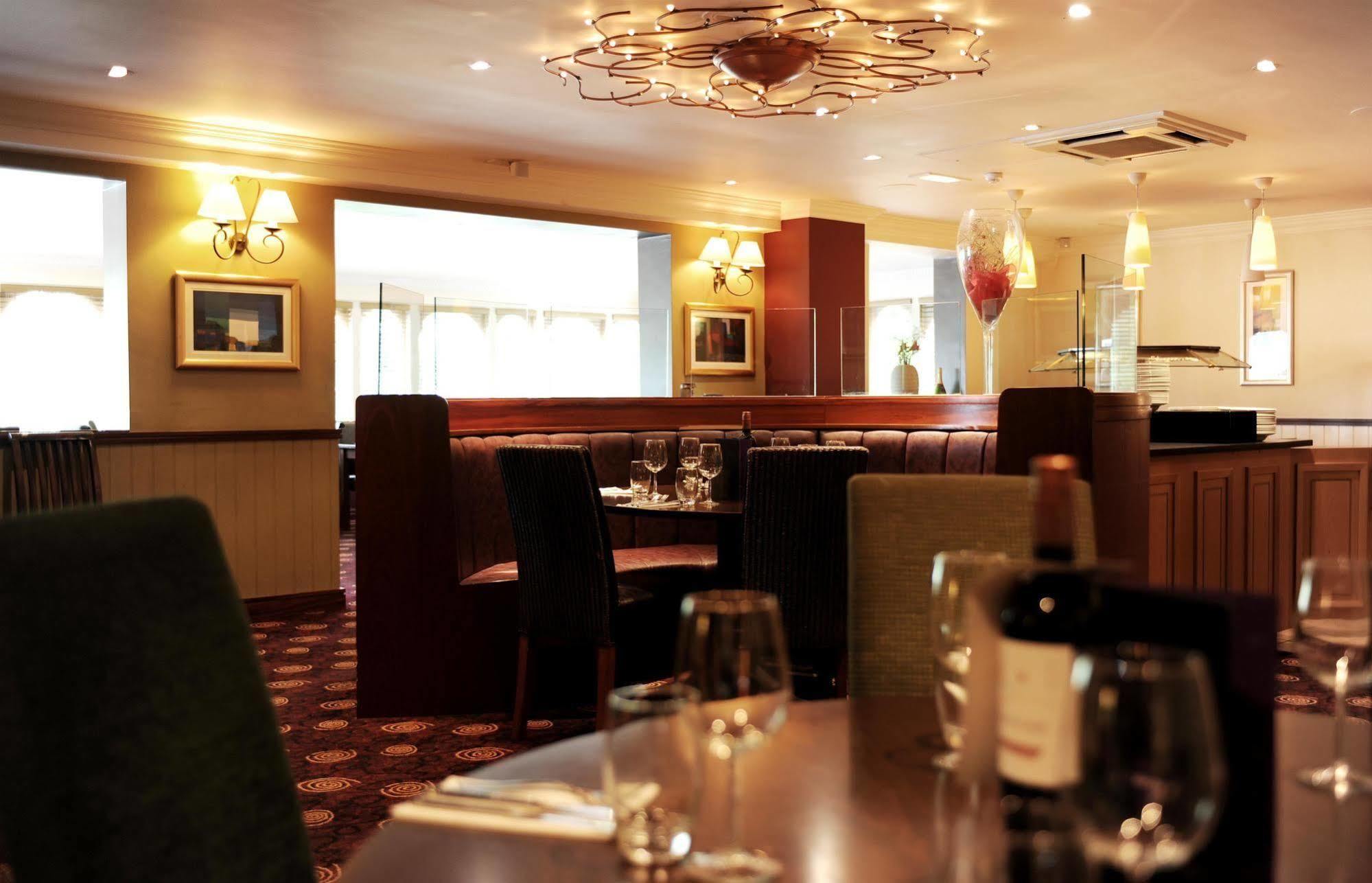 Village Hotel Hull 킹스턴어폰헐 외부 사진